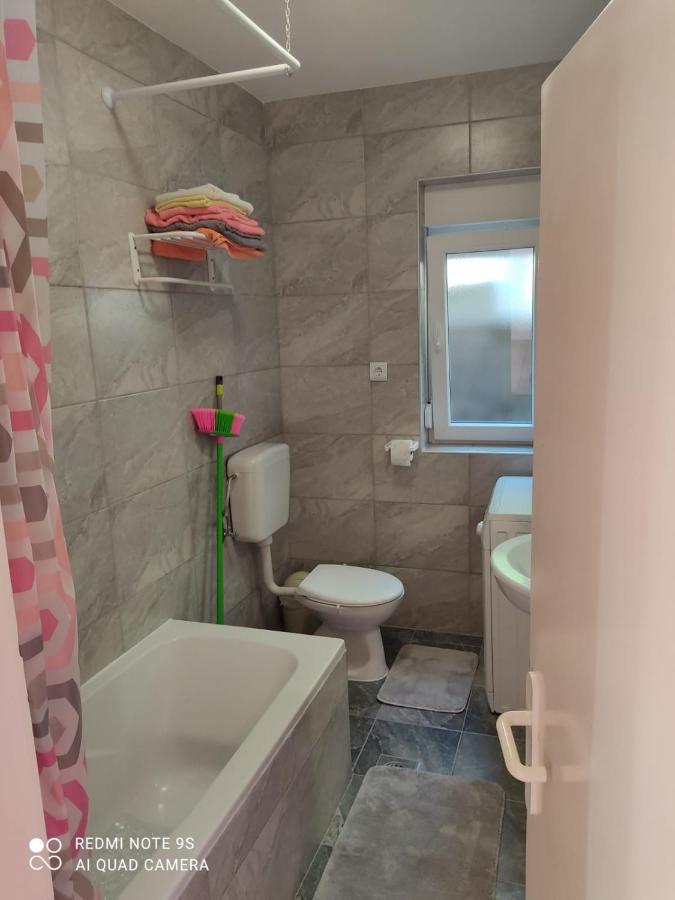 Apartmani Iva Sveti Juraj Ngoại thất bức ảnh