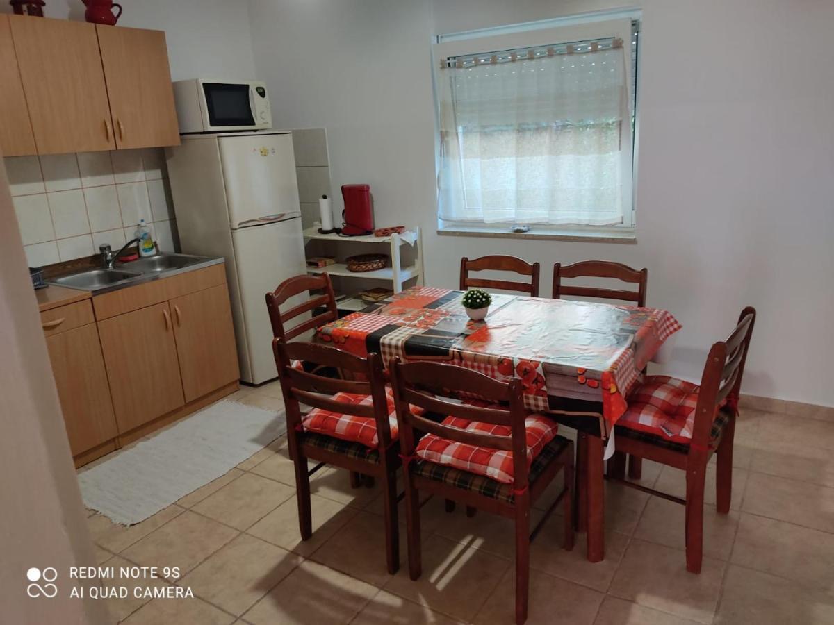 Apartmani Iva Sveti Juraj Ngoại thất bức ảnh