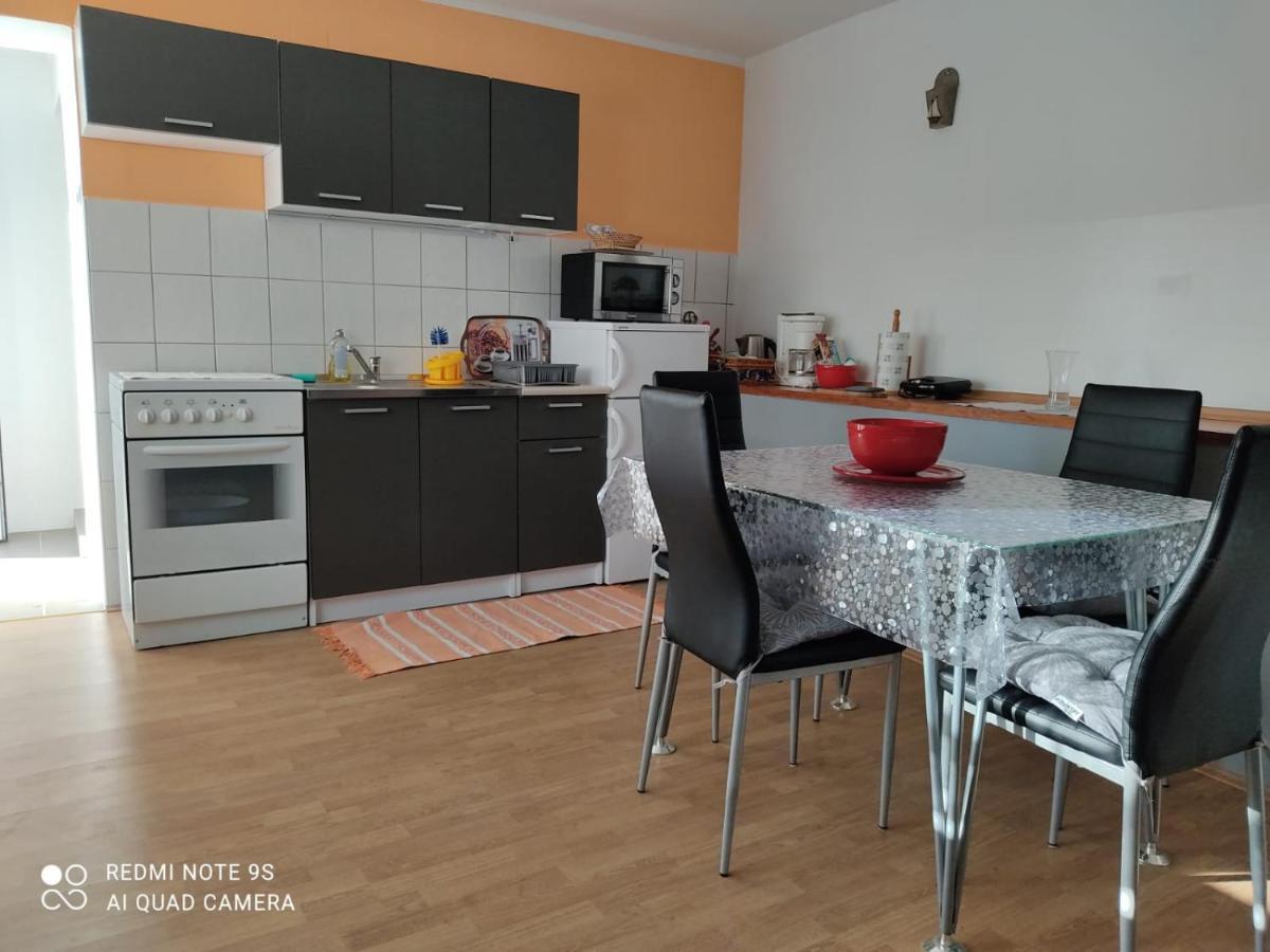 Apartmani Iva Sveti Juraj Ngoại thất bức ảnh